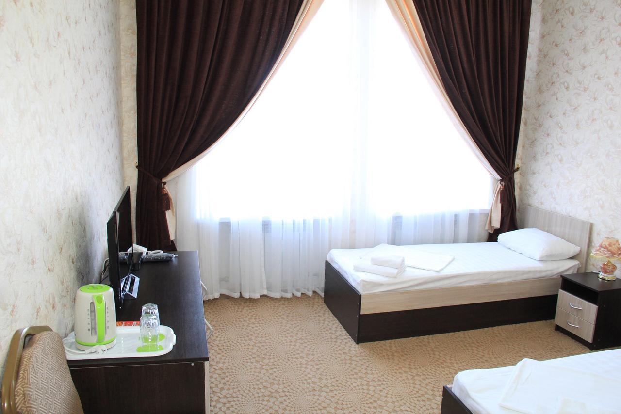 Hotel "Aishadeluxe" Taraz Bagian luar foto