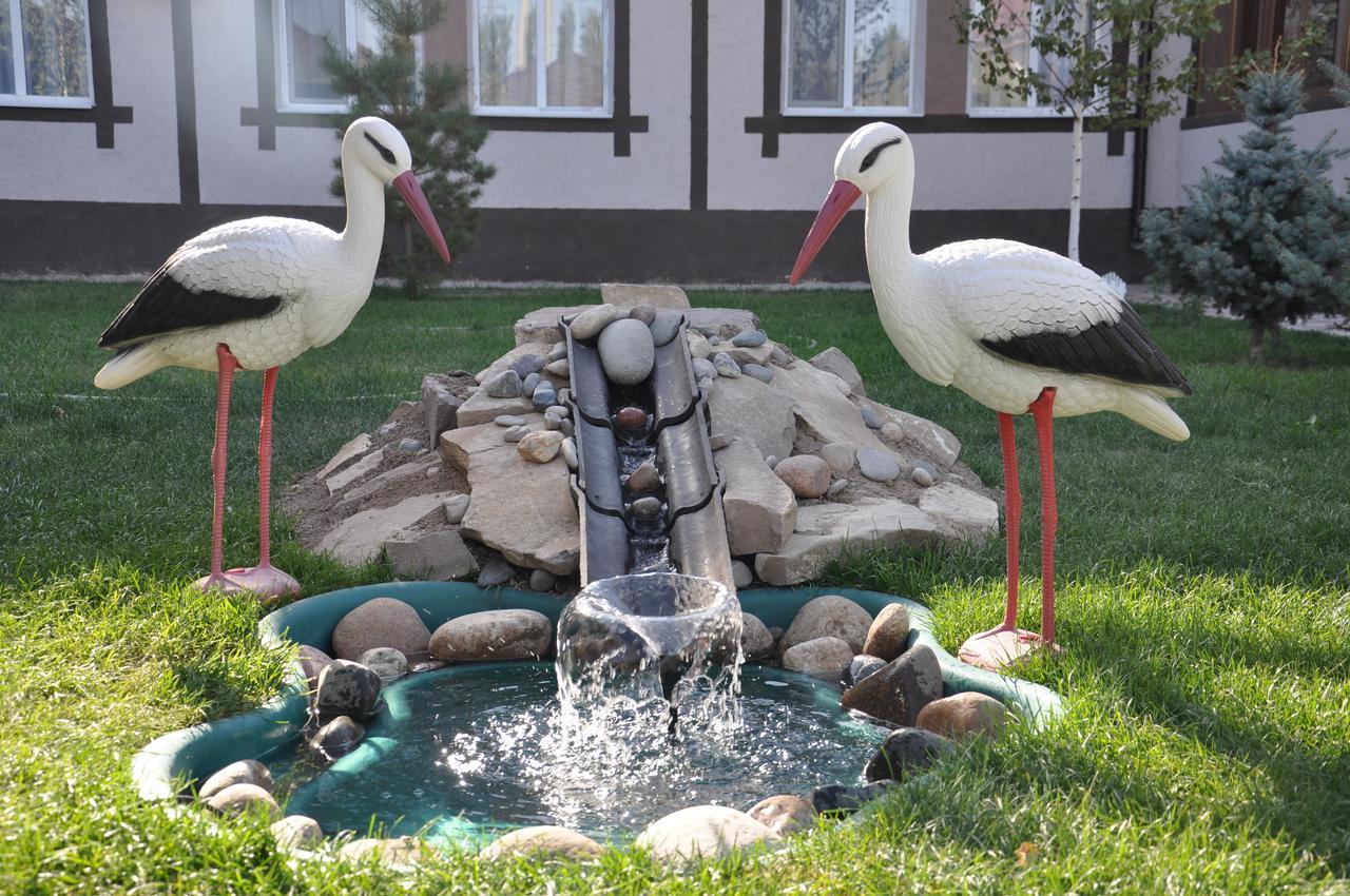 Hotel "Aishadeluxe" Taraz Bagian luar foto