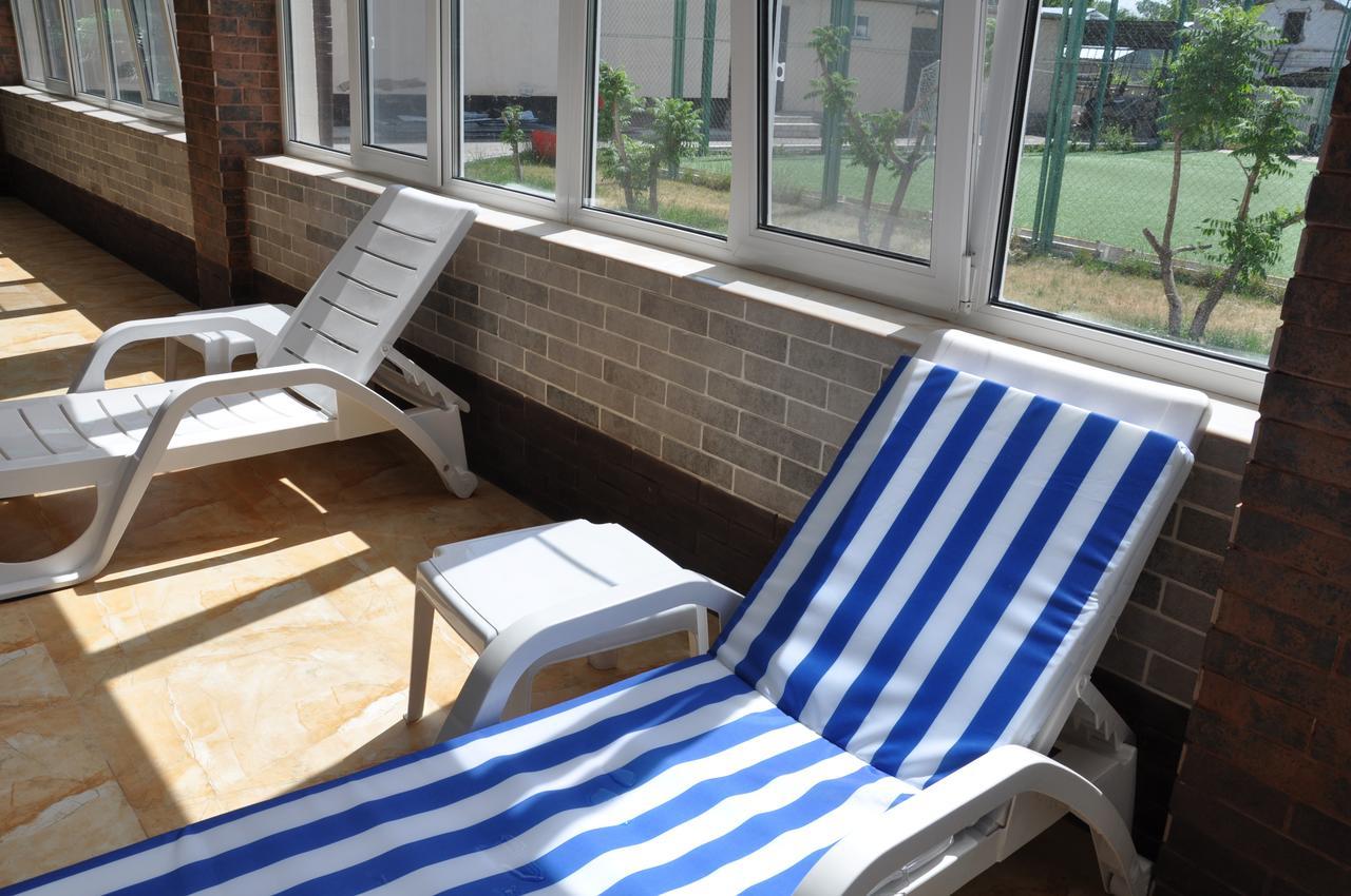 Hotel "Aishadeluxe" Taraz Bagian luar foto