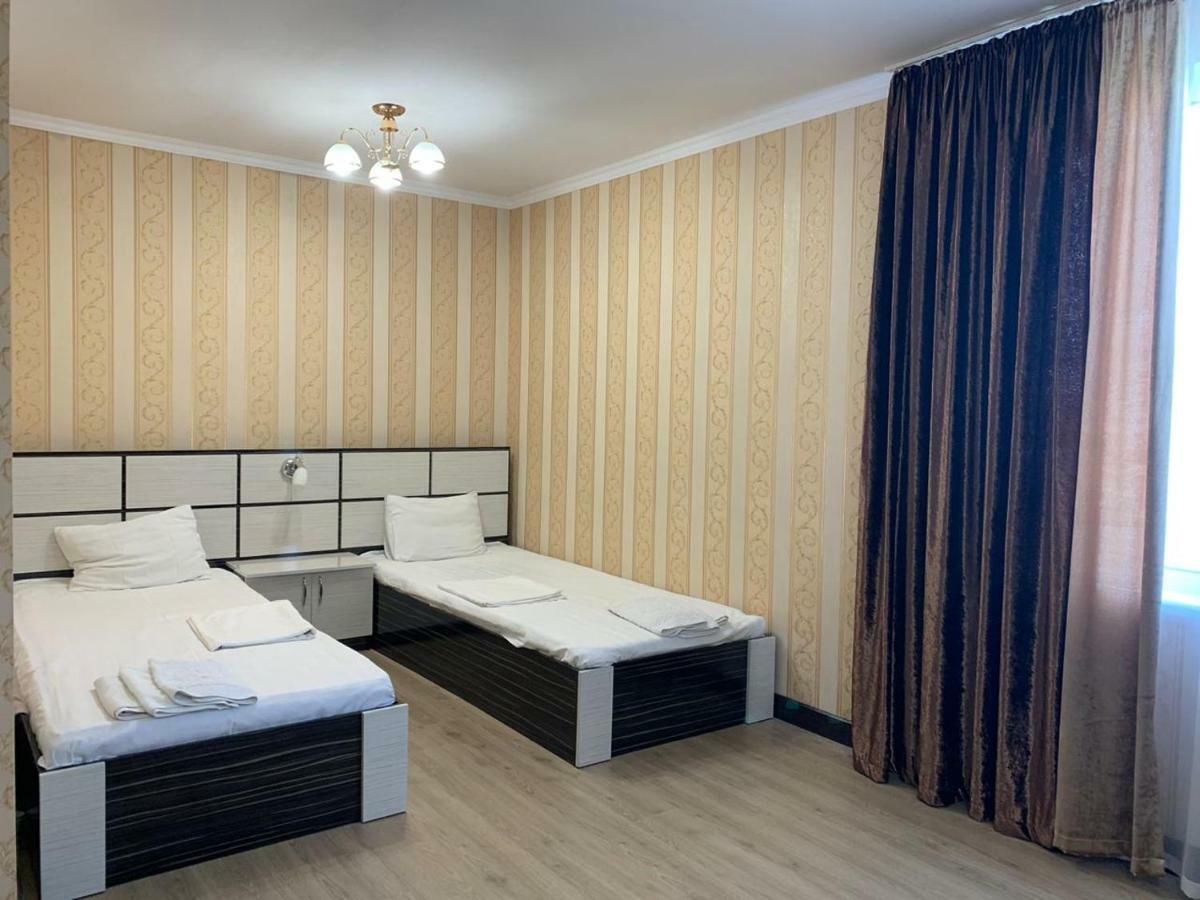 Hotel "Aishadeluxe" Taraz Bagian luar foto